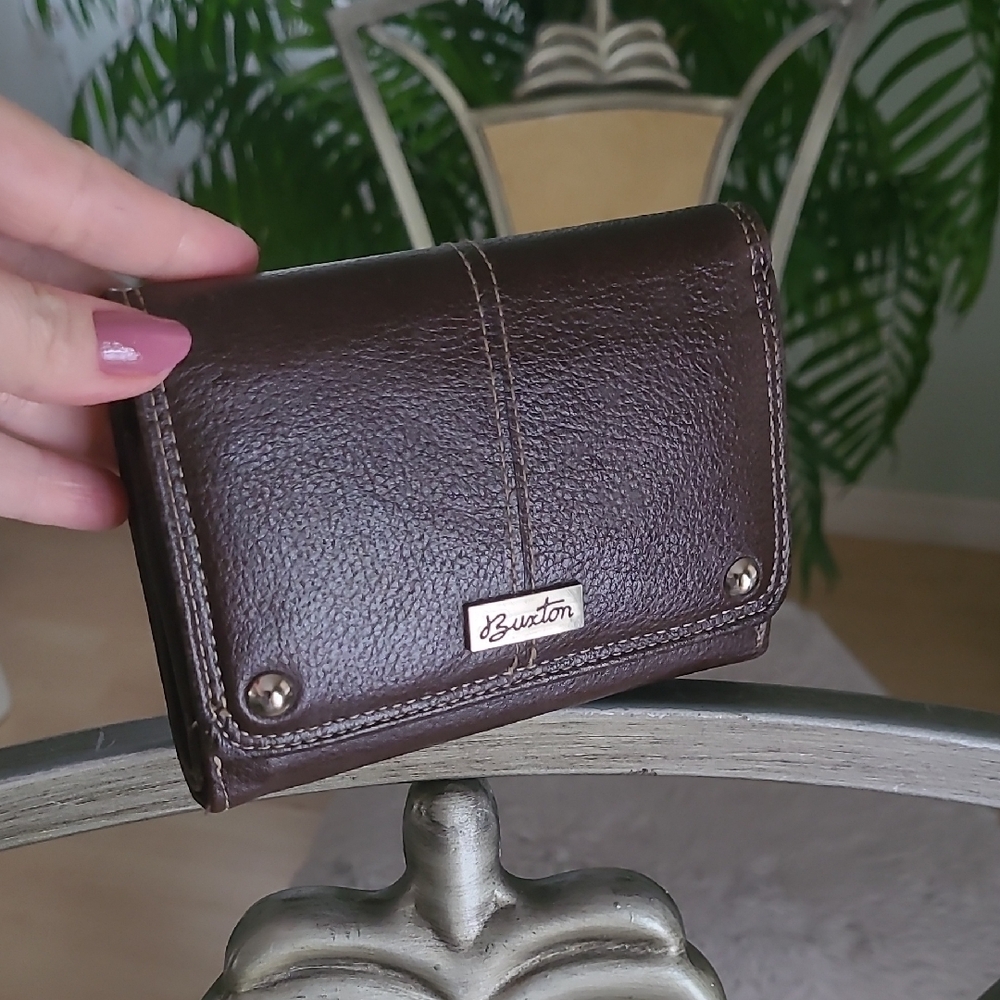 Buxton Leather Wallet ❤️